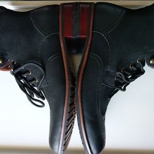 Polar Fox - Wing-Tip Dress Boots